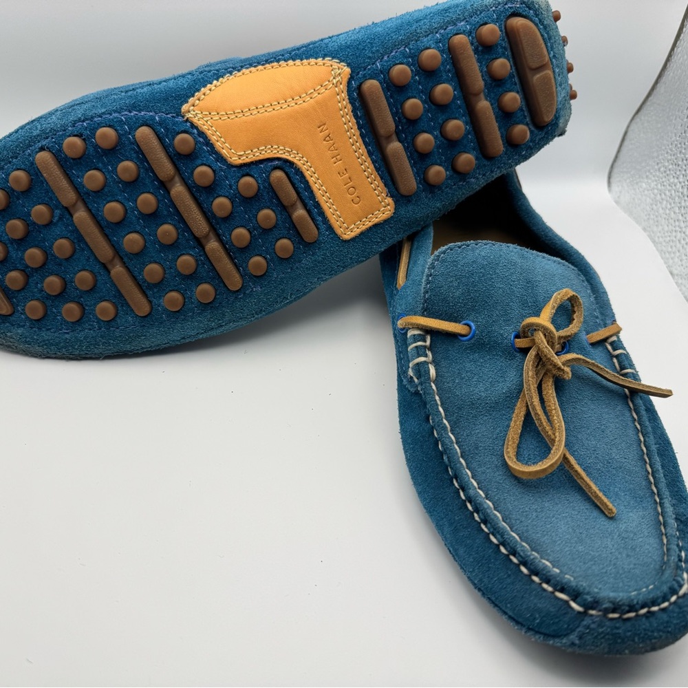 Stylish Cole Haan Men’s Size 9 loafers in Aqua Blue suede, with beige laces. - Picture 5 of 6